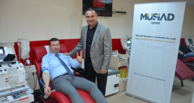 MÜSİAD İzmir'den örnek kan bağışı