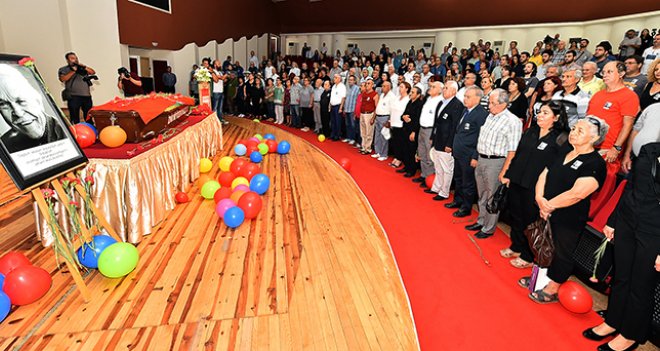 Muzaffer İzgü, son yolculuğuna uğurlandı