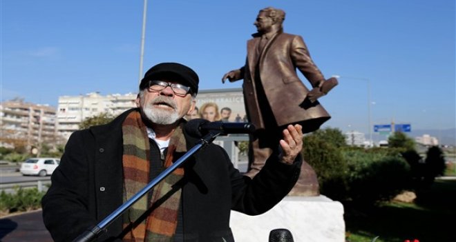 Nazım Hikmet şiirleriyle anıldı