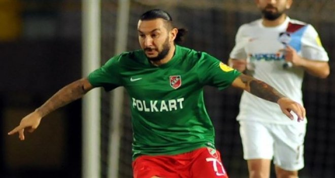 Necati Ateş futbolu bıraktı