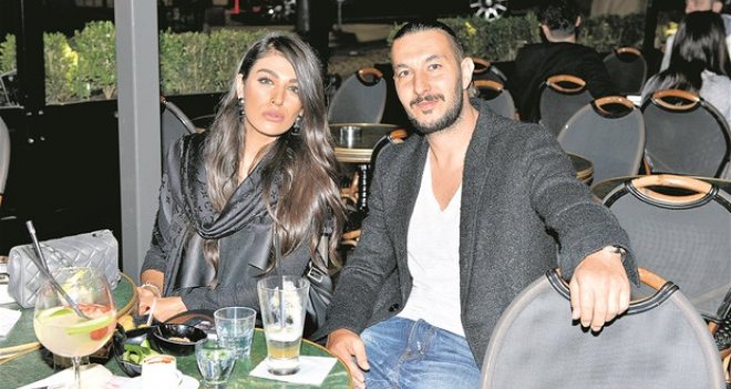 Necati Ateş'in esmer güzeli...