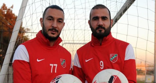 Necati ve Gökhan söz verdi Karşıyaka'da kaldı...