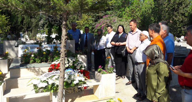 Nevvar İşgören mezarı başında anıldı