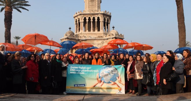 Nükhet Hotar:''Kadınlar ülkemizin yegâne değerleridir.''