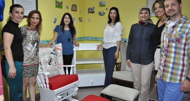 Öğrencilerden hastaneye emzirme odası...