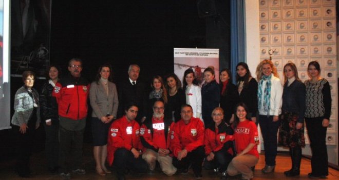 Öğrencilere Akut’tan Deprem Bilinci Semineri