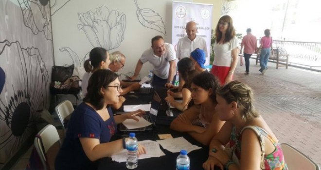 Öğrencilere ''Geleceğin için yanındayız'' dediler