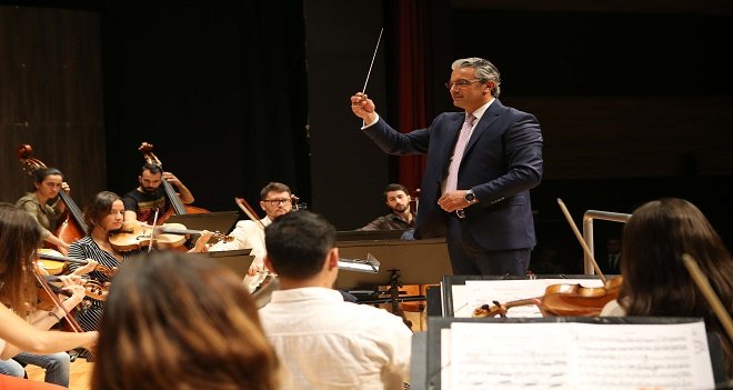 Orkestra Şefleri Karşıyaka'da yetişecek
