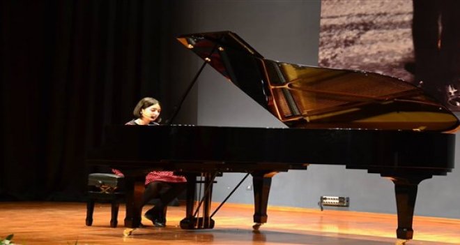 Otizmli Doğa, yeteneğiyle büyülüyor