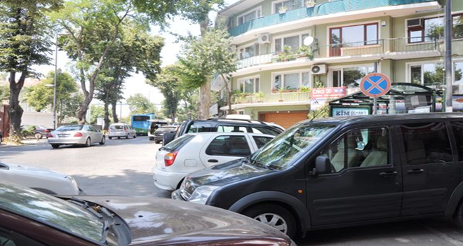 OTOBÜS DURAKLARI OTOPARK OLDU