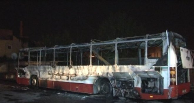 Otobüs yakan 4 terörist yakalandı