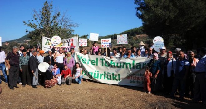 Para geçmeyen pazar Seferihisar'da kuruluyor