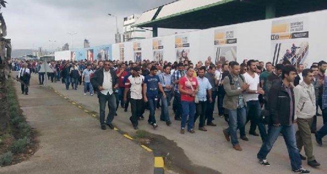 Petkim'de işçiler eylemde...