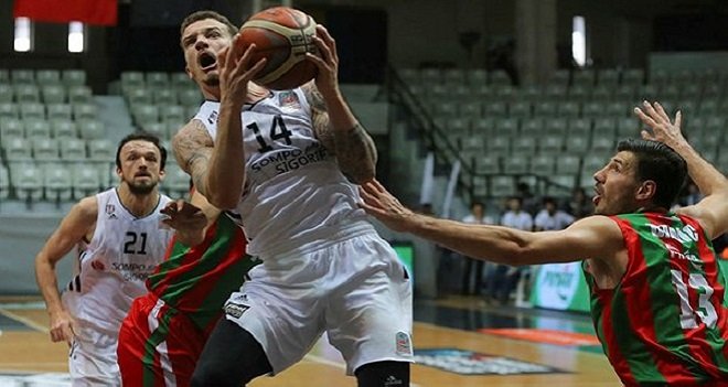 Pınar Karşıyaka 2. yarıda çözüldü...