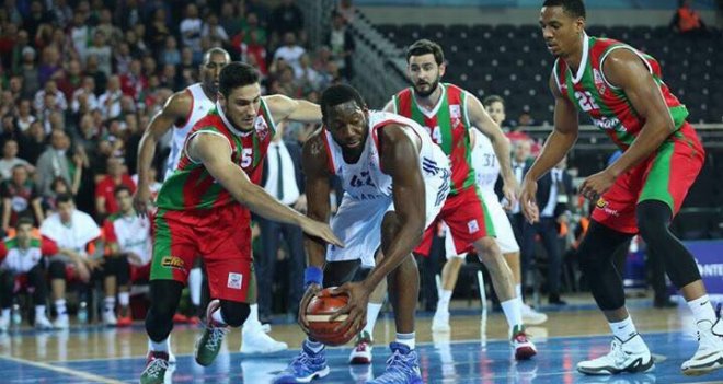 Pınar Karşıyaka, Anadolu Efes'i geçemedi...