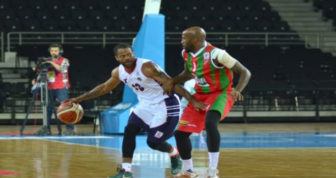 Pınar Karşıyaka Ankara'da galibiyeti uzatmada aldı