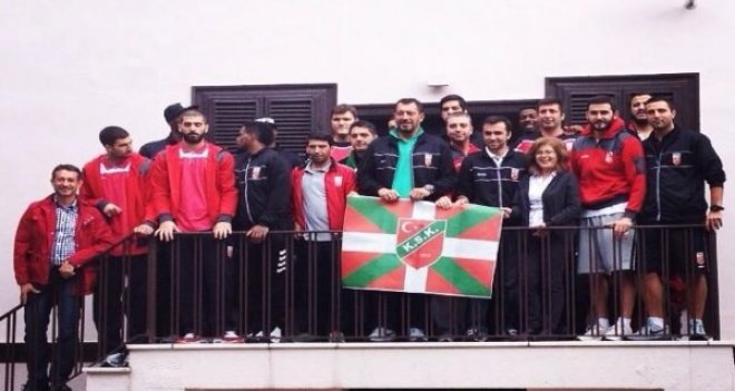 Pınar Karşıyaka, Atatürk'un evini ziyaret etti