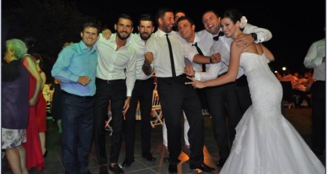 Pınar Karşıyaka benci çok mutlu...