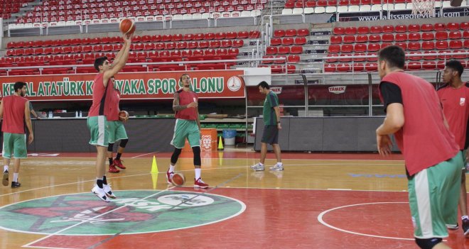 Pınar Karşıyaka, Büyükçekmece ile oynuyor