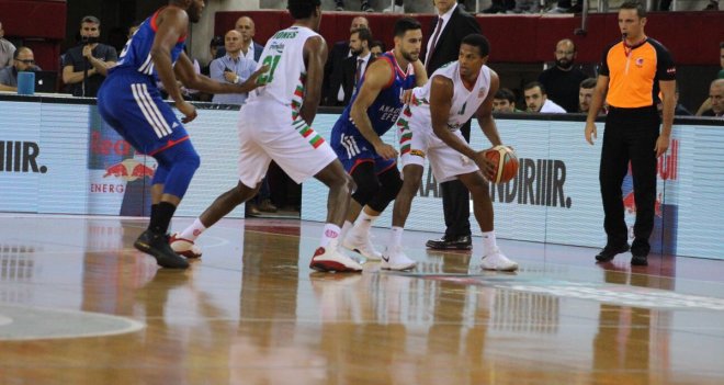 Pınar Karşıyaka, Daçka karşısında