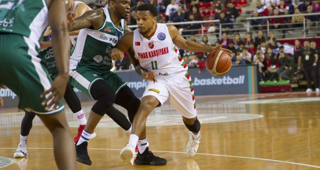 Pınar Karşıyaka evinde kaybetti