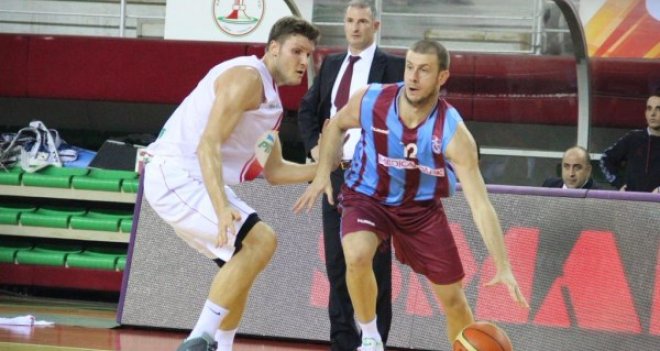 Pınar Karşıyaka evinde son çeyrekte yıkıldı