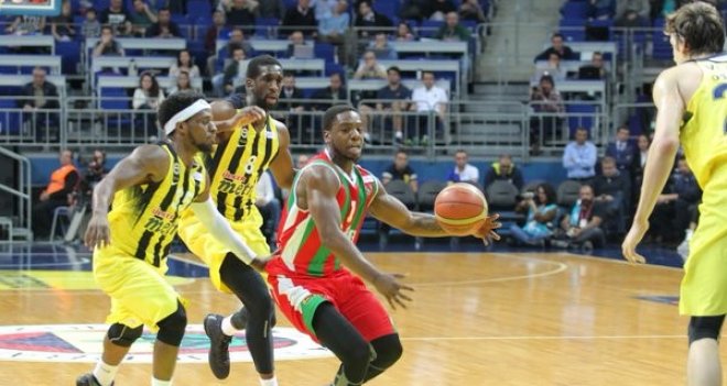 Pınar Karşıyaka, Fenerbahçe'ye direnemedi