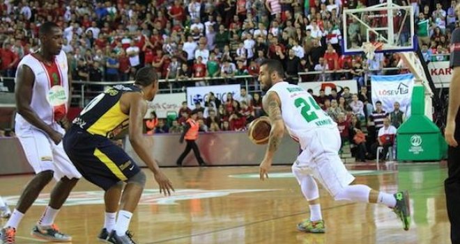 Pınar Karşıyaka, Fenerbahçe'ye kaybetti