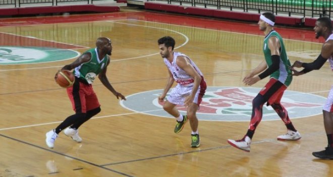 Pınar Karşıyaka ilk sınavında farklı mağlup