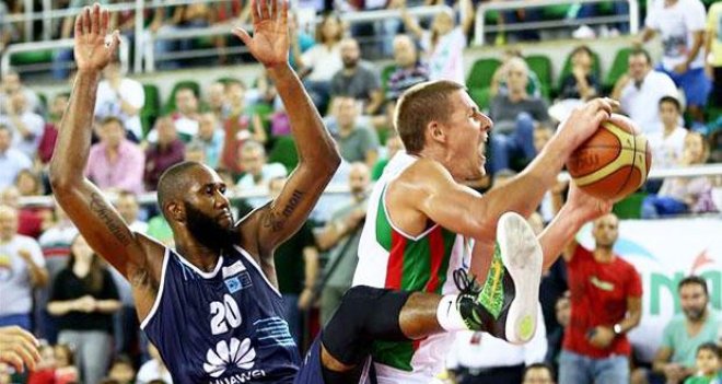 Pınar Karşıyaka, İstanbul Büyükşehir karşısında