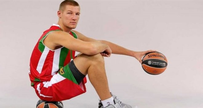 Pınar Karşıyaka Iverson’la yolları ayırdı