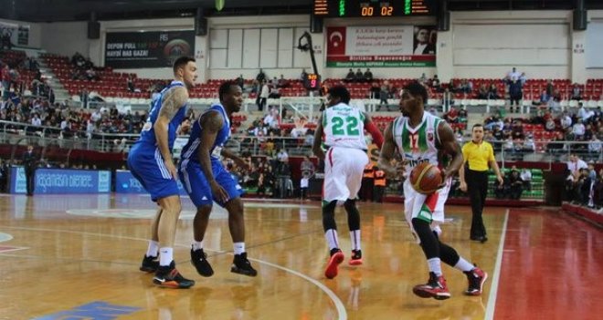 Pınar Karşıyaka ligde seriyi sürdürdü