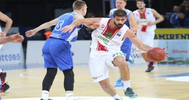Pınar Karşıyaka Litvanya'da "Altıda Altı" yaptı: 90-83