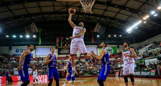 Pınar Karşıyaka, Sakarya Büyükşehir'i ağırlıyor