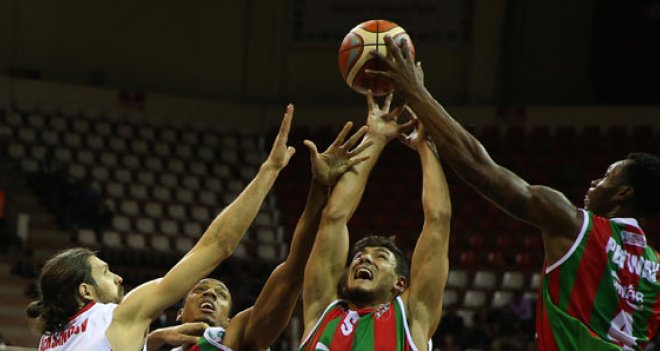 Pınar Karşıyaka Şampiyonlar Ligi'ne galibiyetle başladı