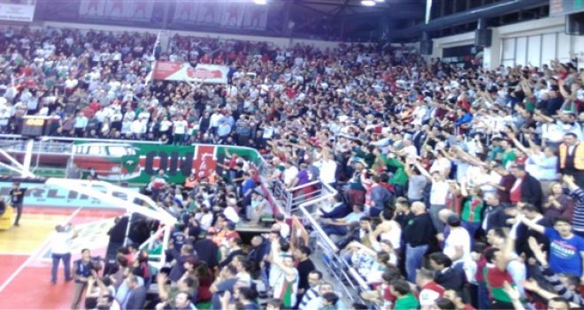 Pınar Karşıyaka savunmasını verdi