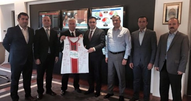 Pınar Karşıyaka THY ile uçacak...