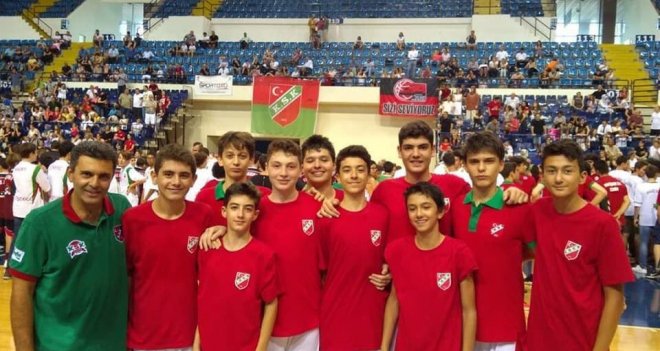 Pınar Karşıyaka U11 İzmir şampiyonu