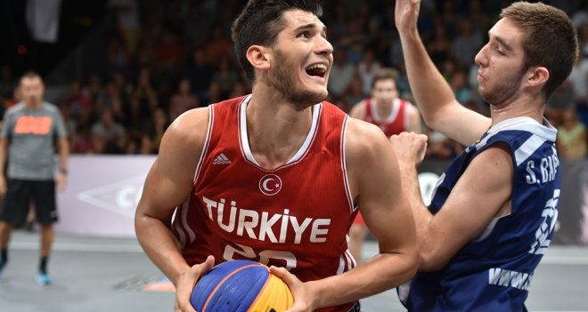 Pınar Karşıyaka'dan Selçuklu Belediyespor'a