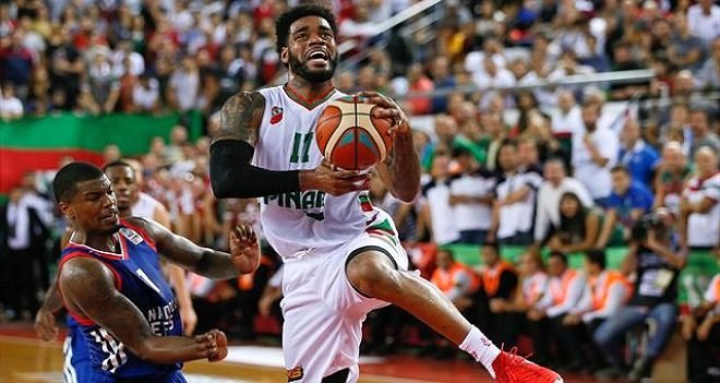 Pınar Karşıyakalı Kennedy haftanın en iyi beşinde...