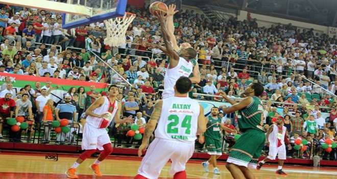 Pınar Karşıyaka'nın konuğu Buducnost Voli