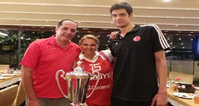 Pınar Karşıyaka'nın yıldızı Egemen Amerika'ya mı gidiyor?