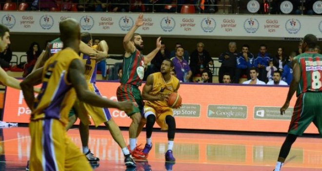 Pınar Karşıyaka'ya Antep baklavası