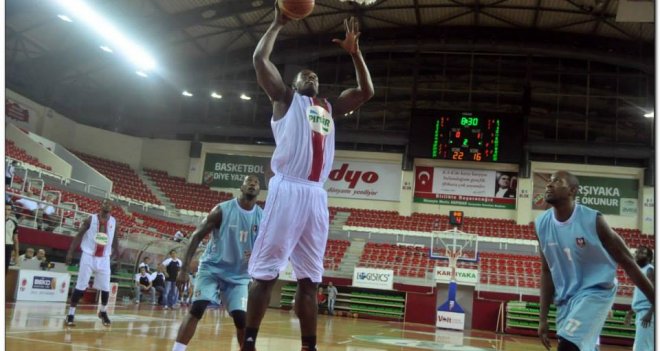 Pınar KSK ilk hazırlık maçında Uşak'ı yendi