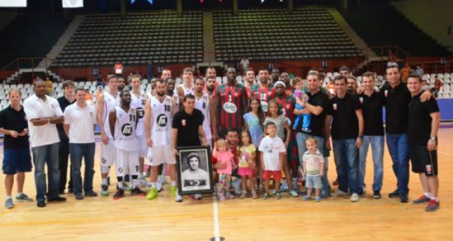 Pınar KSK'ye kupa morali