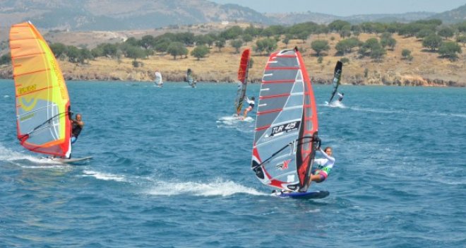 Rüzgar Sörfü Slalom Türkiye Ligi’nde final heyecanı