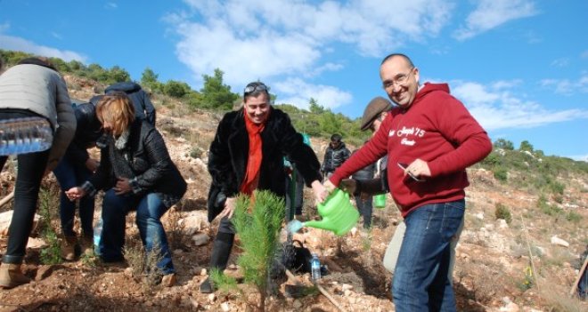 Saint-Josephliler’den Geri Dönüşüm Korusuna 1000 Fidan