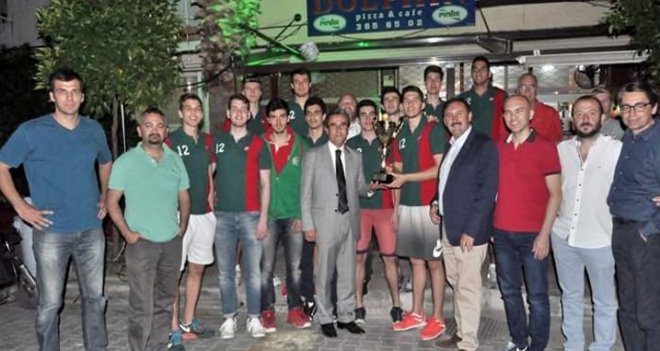 Şampiyon Gençlere bir kutlama daha