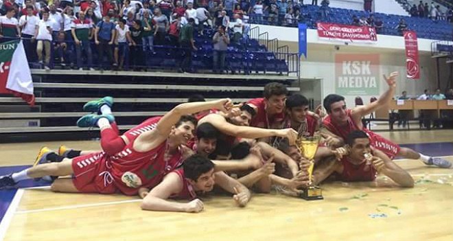 Şampiyon Pınar Karşıyaka!