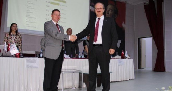 Sandıktan Rektör Prof. Dr. Akhan çıktı